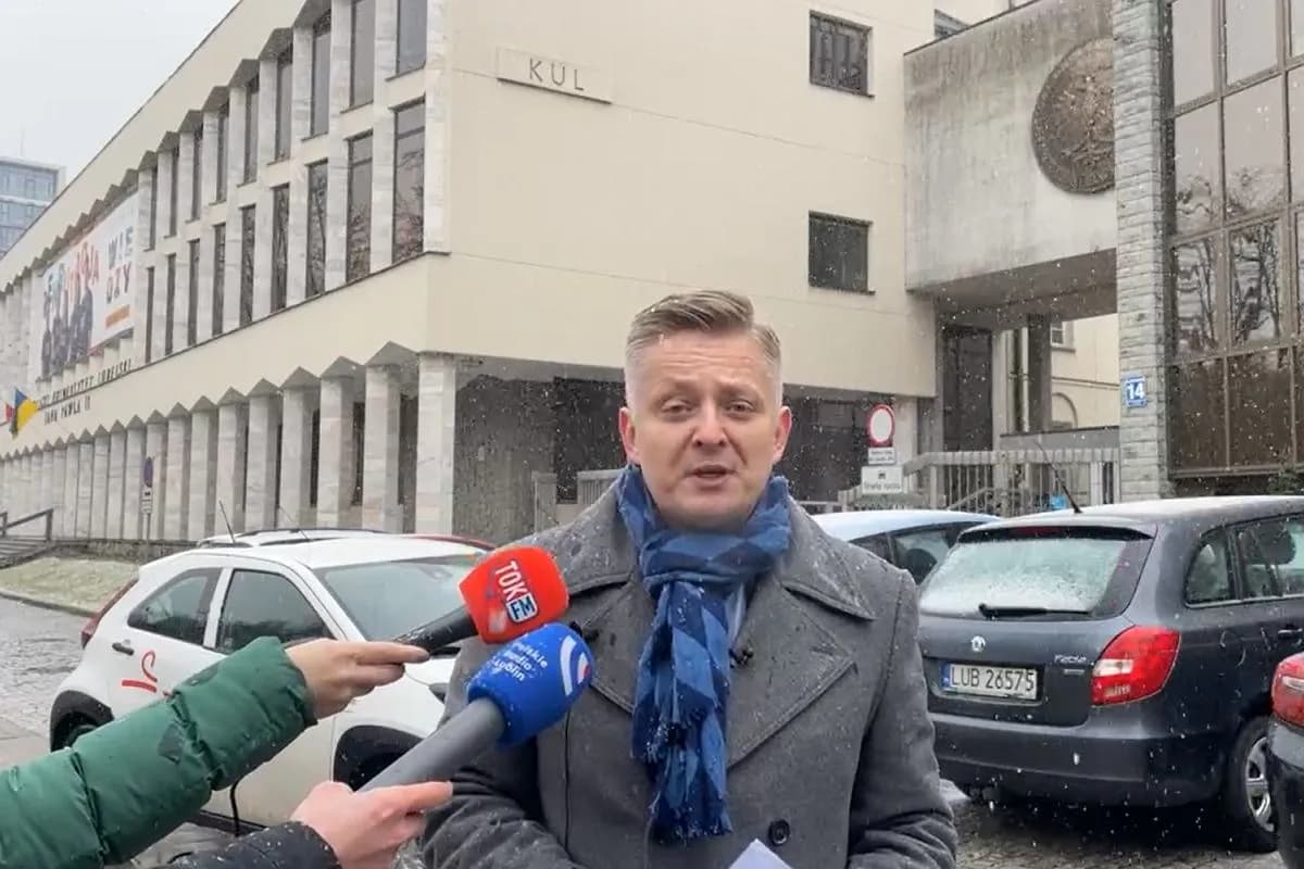 Jak przetłumaczyć starosta na studiach po angielsku i zrozumieć jego rolę