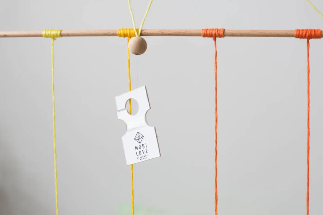 Jak zrobić stojak edukacyjny: proste kroki do stworzenia baby gymu